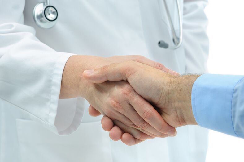 Consultation d'un médecin sur une augmentation d'un membre